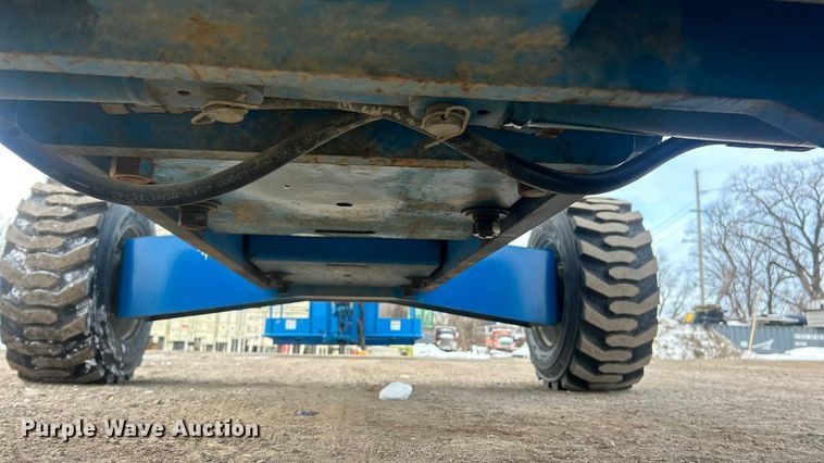 image for item ET6929 2005 Genie S-45 boom lift