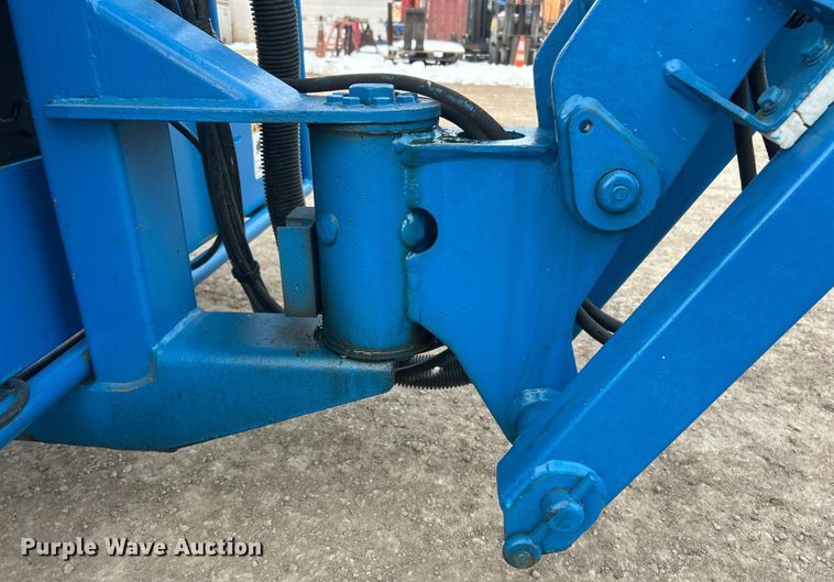 image for item ET6929 2005 Genie S-45 boom lift