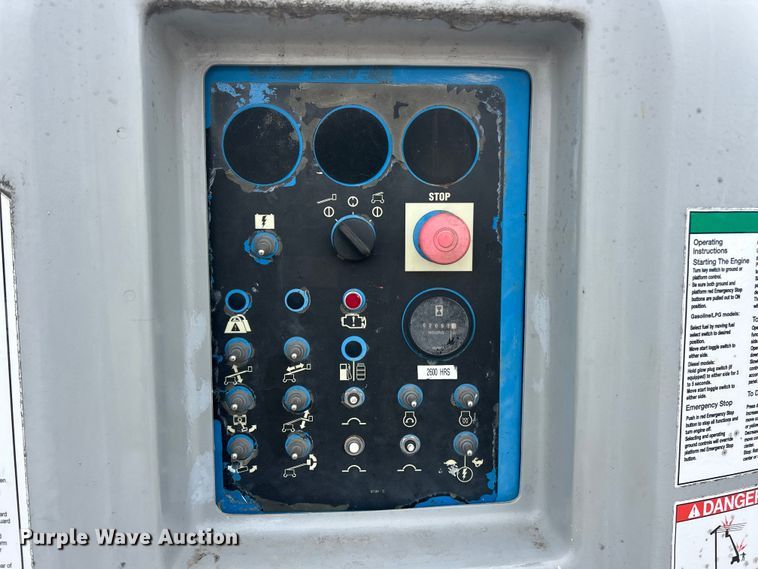 image for item ET6929 2005 Genie S-45 boom lift