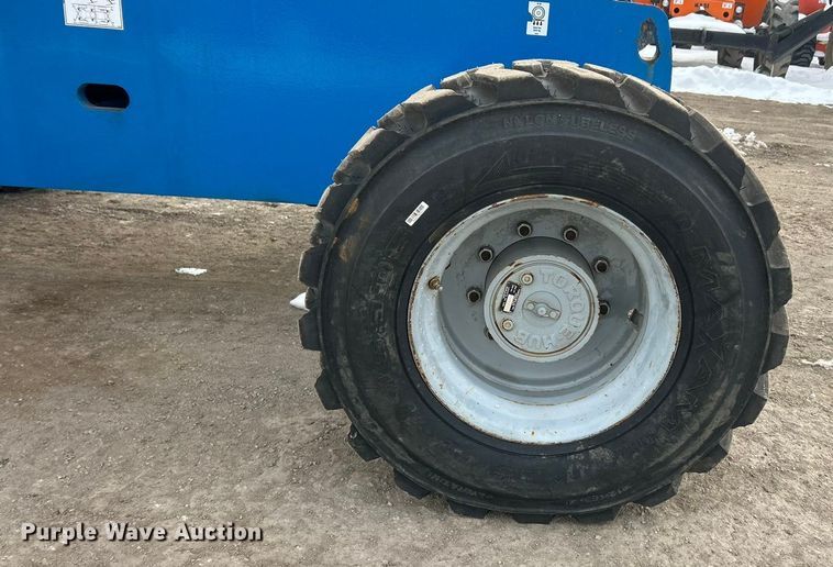 image for item ET6929 2005 Genie S-45 boom lift