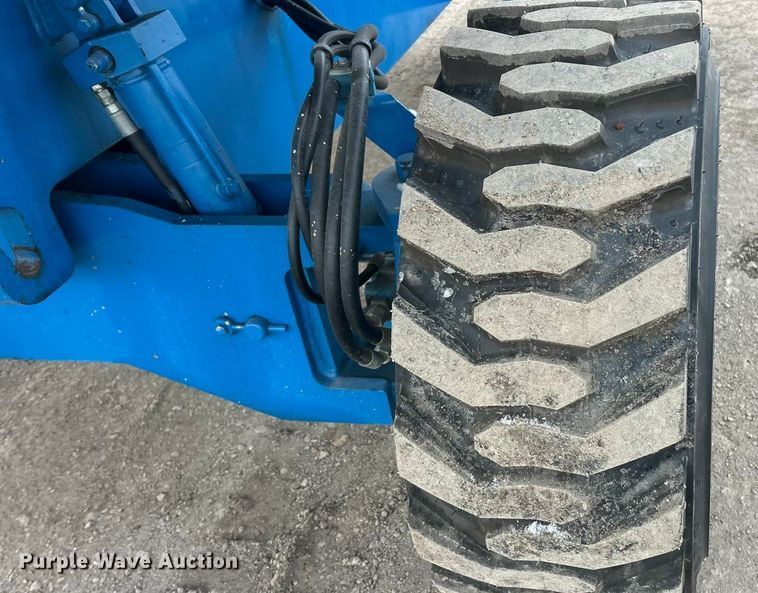 image for item ET6929 2005 Genie S-45 boom lift