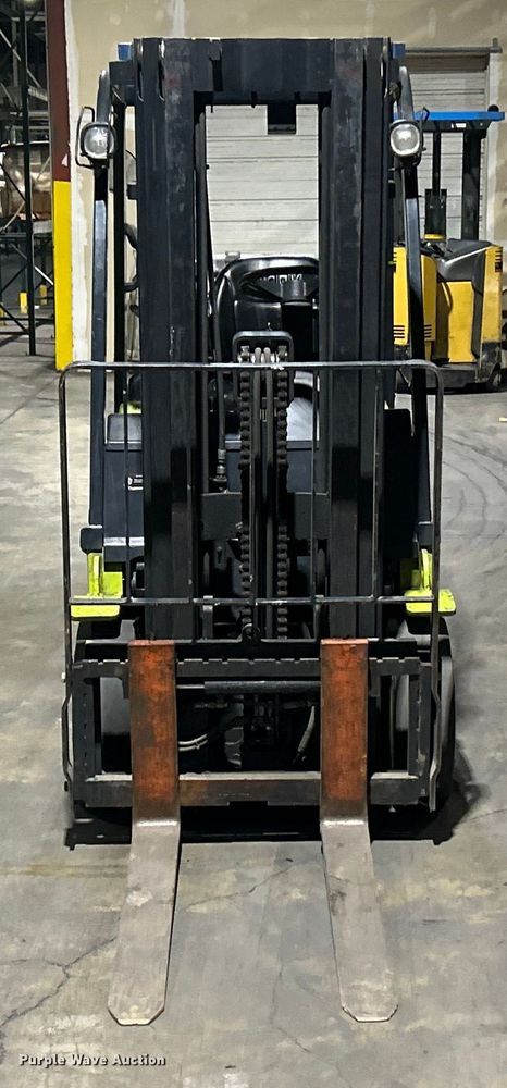 image for item ET6930 Clark C25C forklift