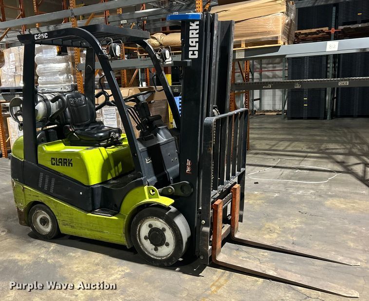 image for item ET6930 Clark C25C forklift