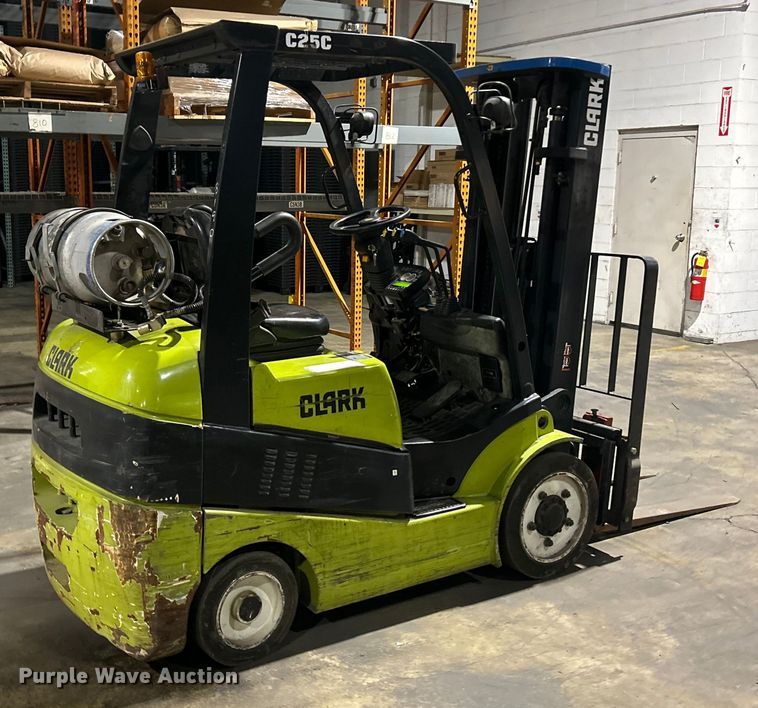 image for item ET6930 Clark C25C forklift