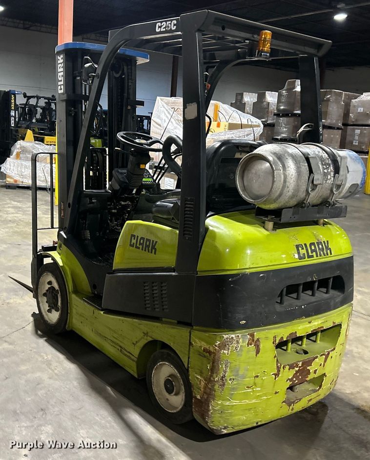 image for item ET6930 Clark C25C forklift