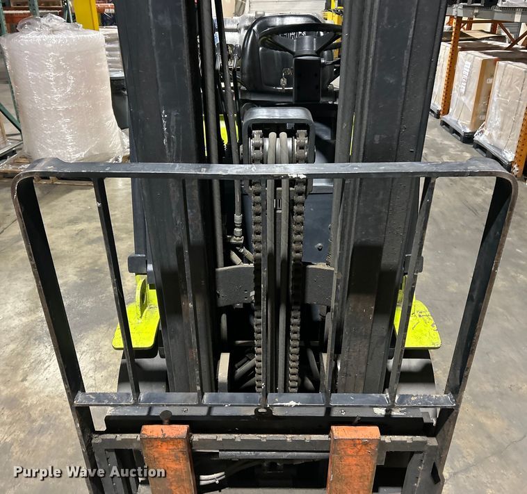 image for item ET6930 Clark C25C forklift