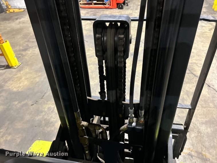 image for item ET6930 Clark C25C forklift