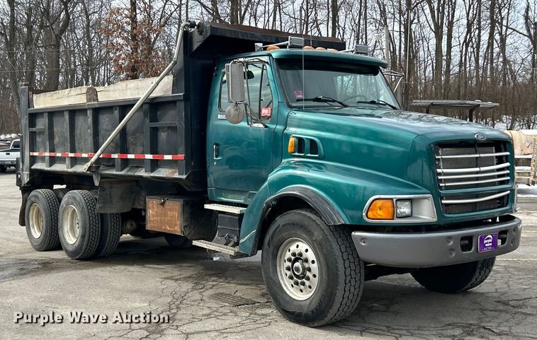 image for item ET6940 1998 Sterling LT9522 dump truck