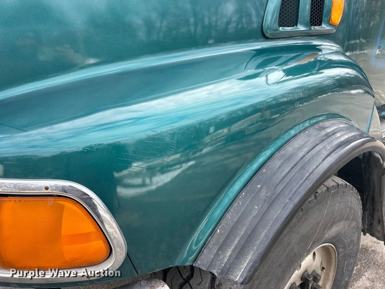 image for item ET6940 1998 Sterling LT9522 dump truck