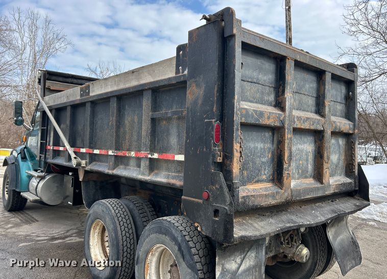 image for item ET6940 1998 Sterling LT9522 dump truck