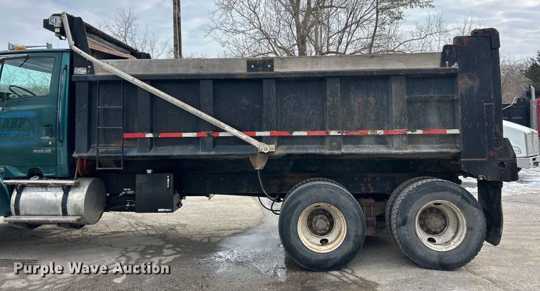 image for item ET6940 1998 Sterling LT9522 dump truck