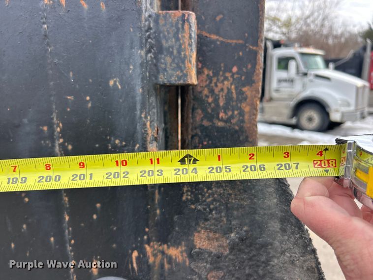 image for item ET6940 1998 Sterling LT9522 dump truck