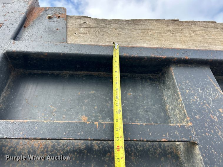 image for item ET6940 1998 Sterling LT9522 dump truck