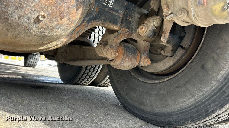 image for item ET6940 1998 Sterling LT9522 dump truck