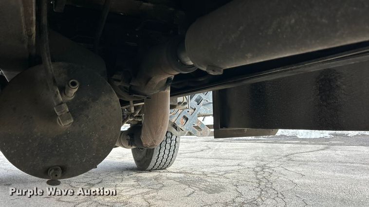 image for item ET6940 1998 Sterling LT9522 dump truck