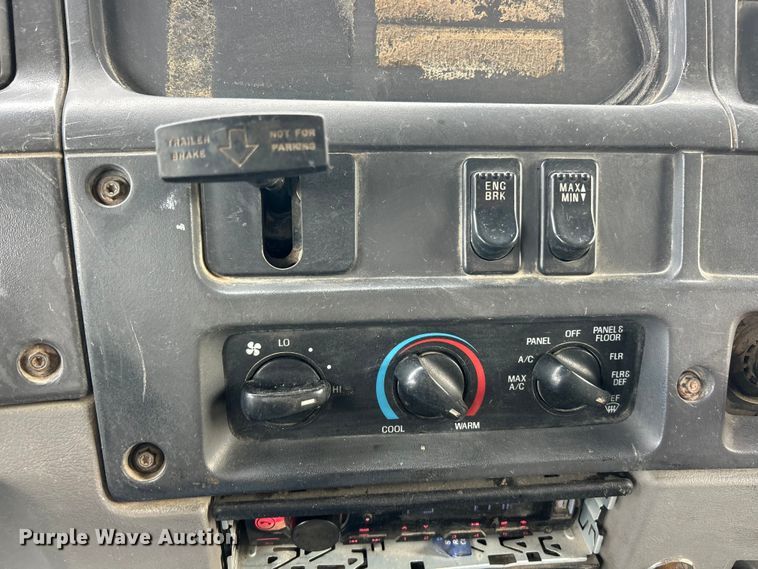 image for item ET6940 1998 Sterling LT9522 dump truck