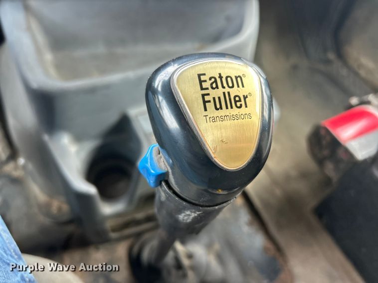 image for item ET6940 1998 Sterling LT9522 dump truck