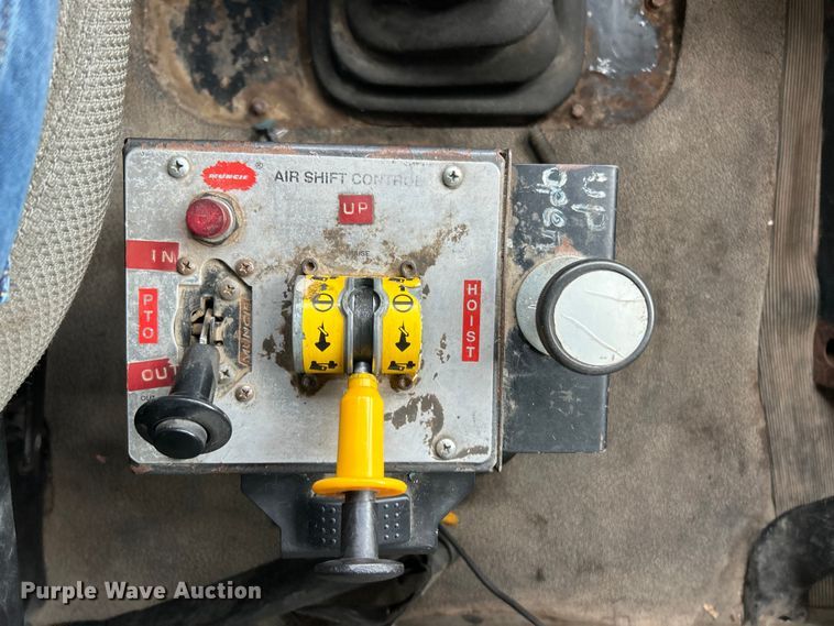 image for item ET6940 1998 Sterling LT9522 dump truck