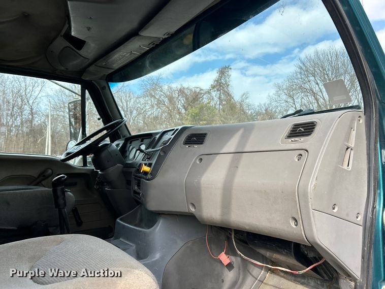 image for item ET6940 1998 Sterling LT9522 dump truck