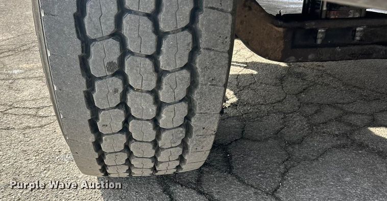 image for item ET6940 1998 Sterling LT9522 dump truck