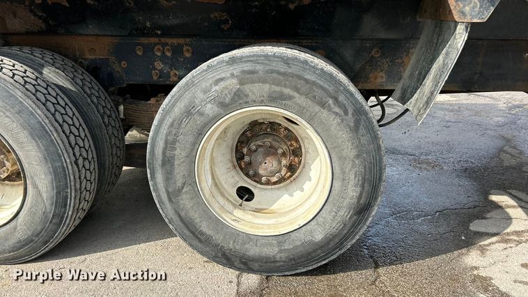 image for item ET6940 1998 Sterling LT9522 dump truck