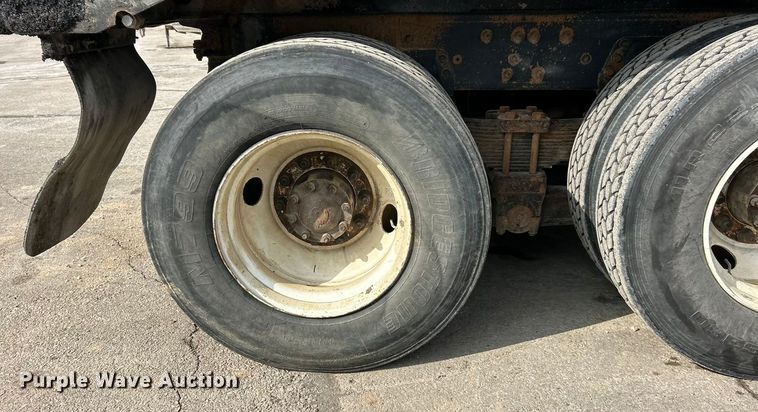 image for item ET6940 1998 Sterling LT9522 dump truck