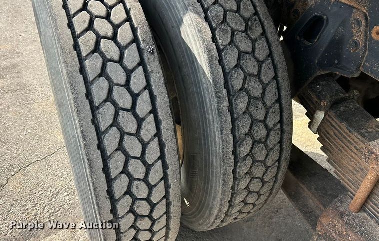 image for item ET6940 1998 Sterling LT9522 dump truck