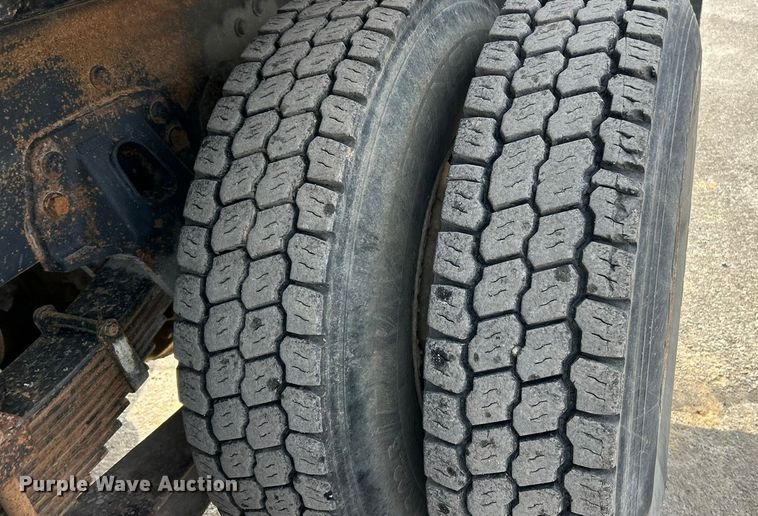 image for item ET6940 1998 Sterling LT9522 dump truck