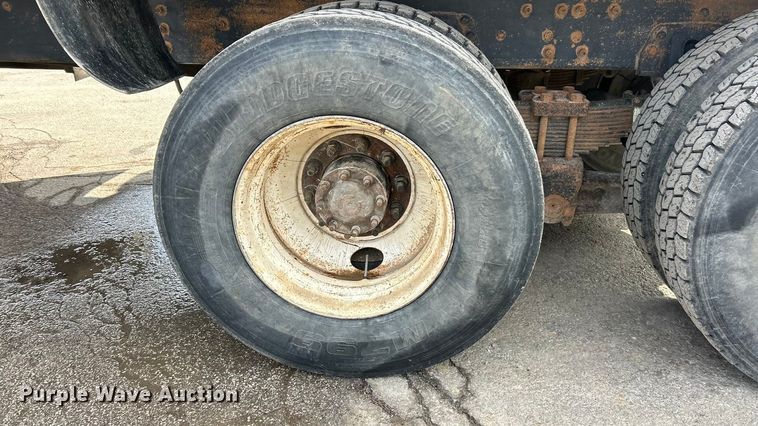 image for item ET6940 1998 Sterling LT9522 dump truck