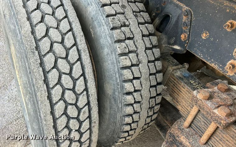 image for item ET6940 1998 Sterling LT9522 dump truck