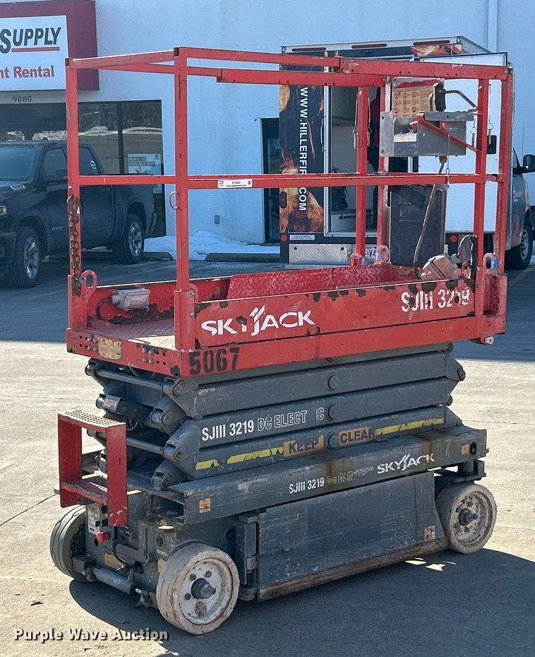 image for item ET6942 2008 Skyjack SJ III 3219 scissor lift