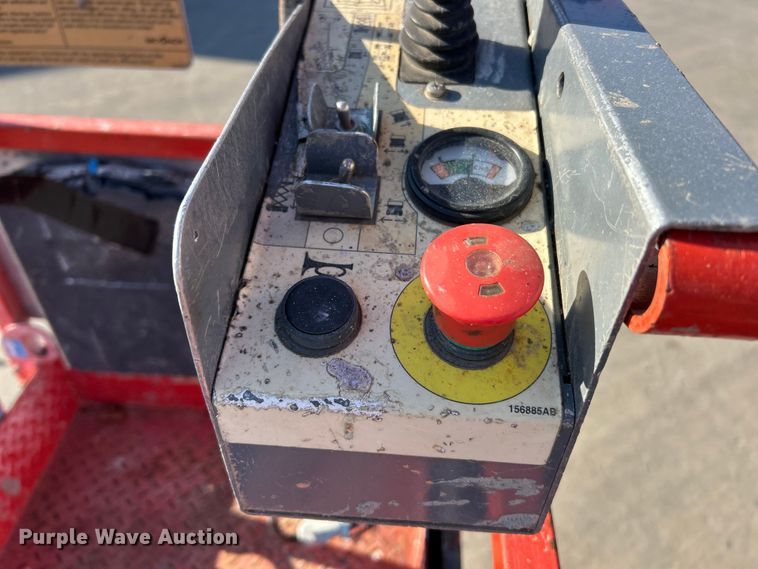 image for item ET6942 2008 Skyjack SJ III 3219 scissor lift