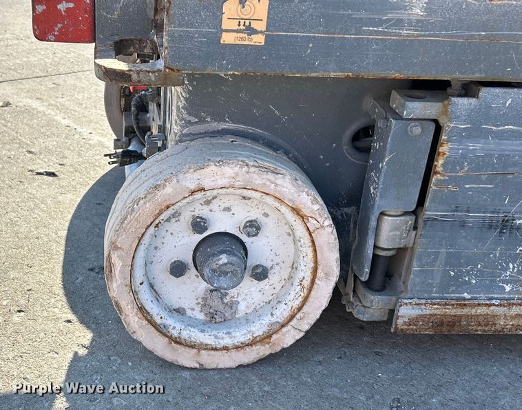 image for item ET6942 2008 Skyjack SJ III 3219 scissor lift