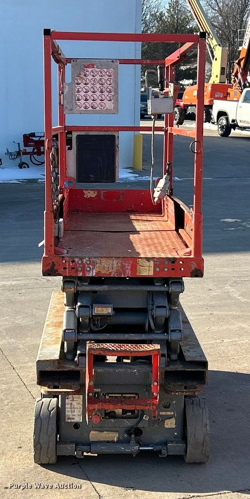image for item ET6943 2008 SkyJack SJIII 3219 scissor lift