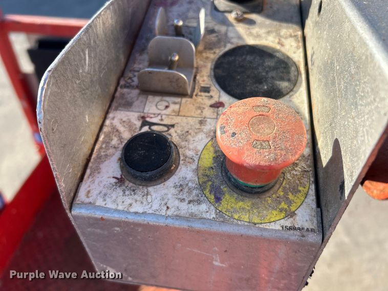 image for item ET6943 2008 SkyJack SJIII 3219 scissor lift