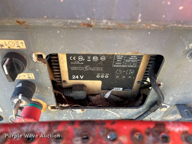 image for item ET6943 2008 SkyJack SJIII 3219 scissor lift