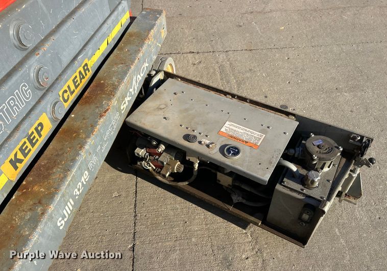 image for item ET6943 2008 SkyJack SJIII 3219 scissor lift