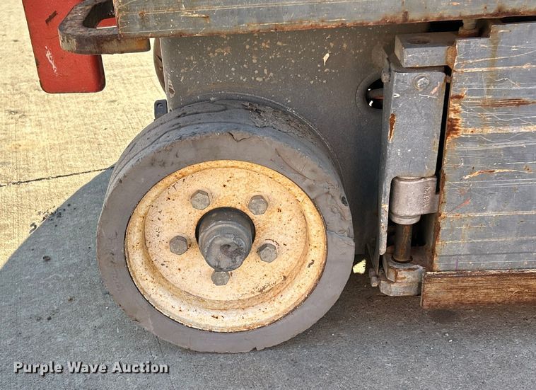 image for item ET6943 2008 SkyJack SJIII 3219 scissor lift