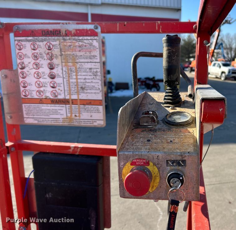 image for item ET6944 2008 Skyjack SJIII 3219 scissor lift