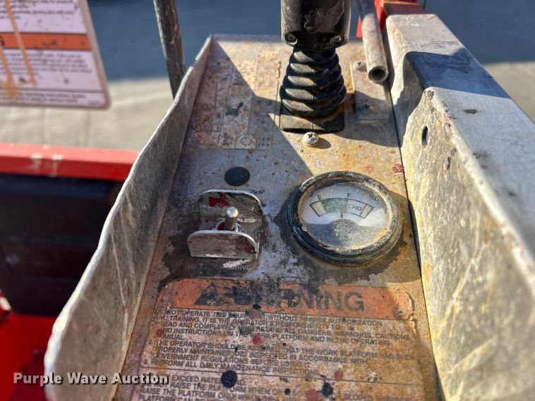 image for item ET6944 2008 Skyjack SJIII 3219 scissor lift