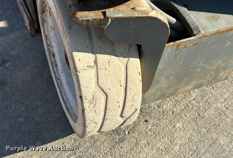 image for item ET6944 2008 Skyjack SJIII 3219 scissor lift