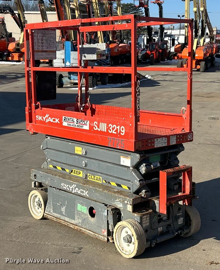 image for item ET6945 2006 Skyjack SJIII 3219 scissor lift