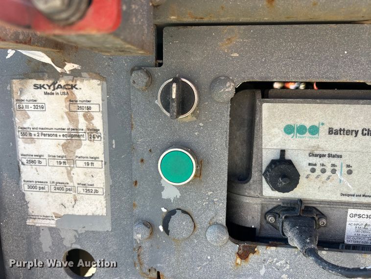 image for item ET6945 2006 Skyjack SJIII 3219 scissor lift