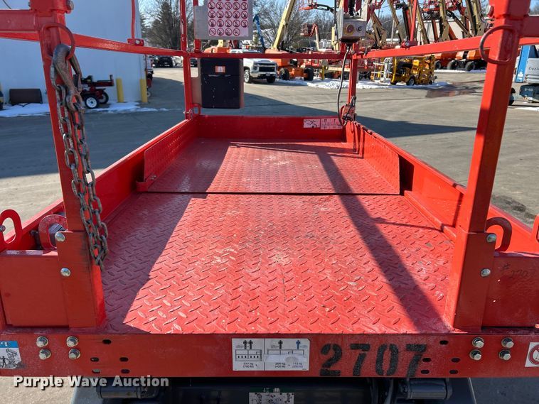 image for item ET6946 2007 Skyjack SJIII 4632 scissor lift