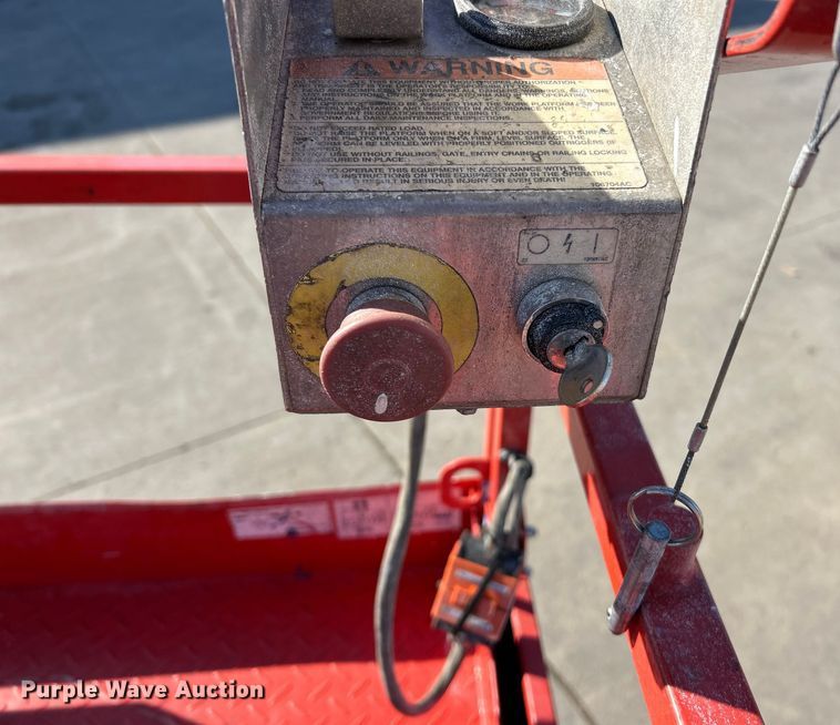 image for item ET6946 2007 Skyjack SJIII 4632 scissor lift