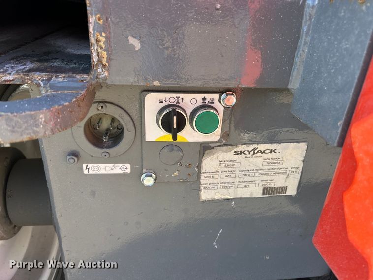 image for item ET6946 2007 Skyjack SJIII 4632 scissor lift