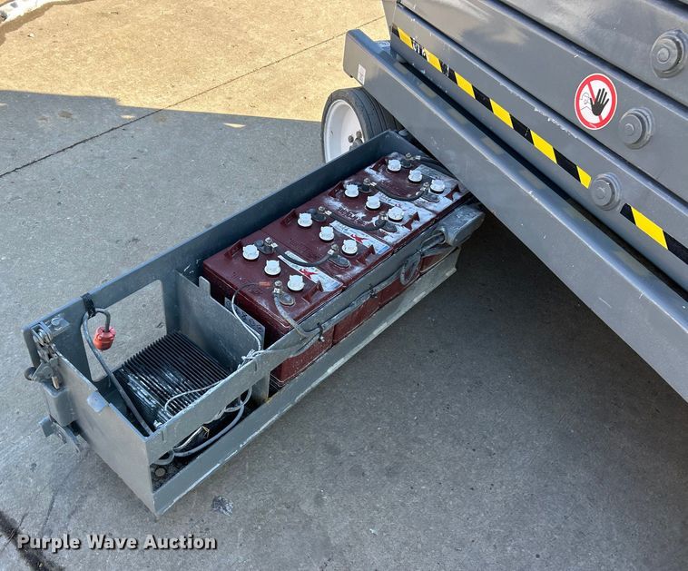 image for item ET6946 2007 Skyjack SJIII 4632 scissor lift