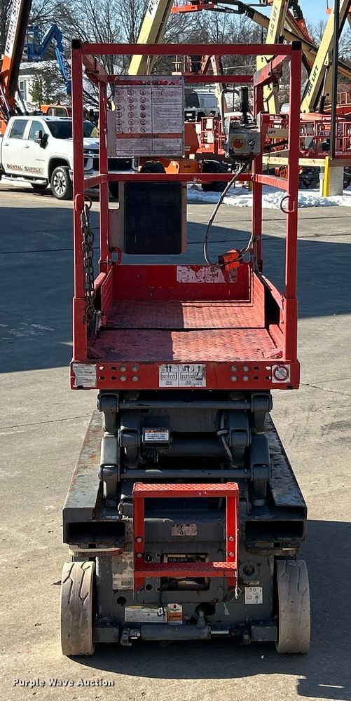 image for item ET6947 2008 Skyjack SJIII 3219 scissor lift