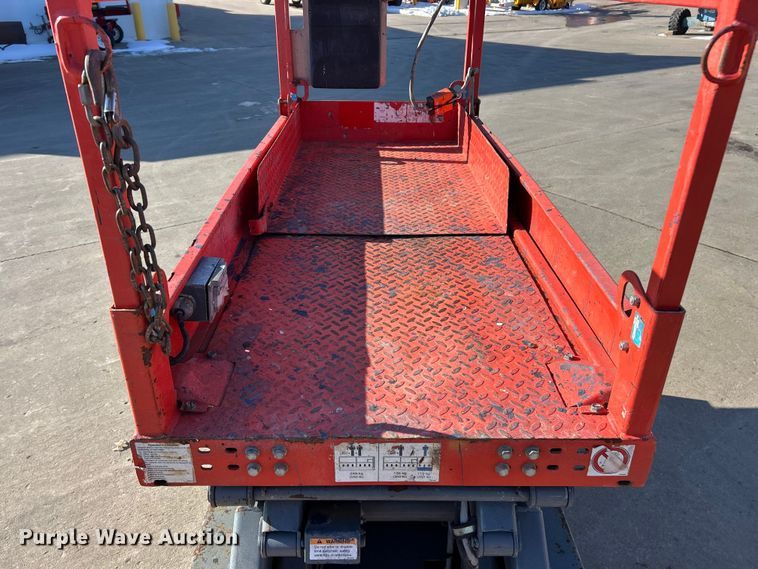 image for item ET6947 2008 Skyjack SJIII 3219 scissor lift