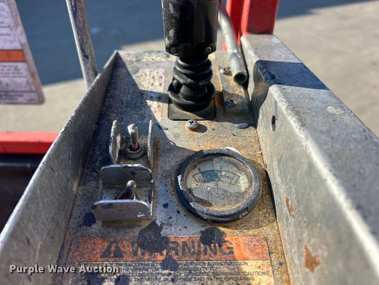 image for item ET6947 2008 Skyjack SJIII 3219 scissor lift